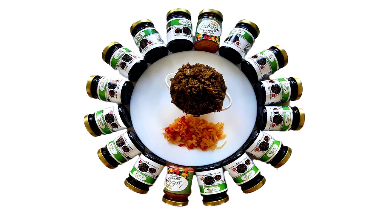 Ingredient. pâte de djon djon et Edenne piement